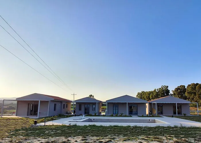 Vallianos D Szulári